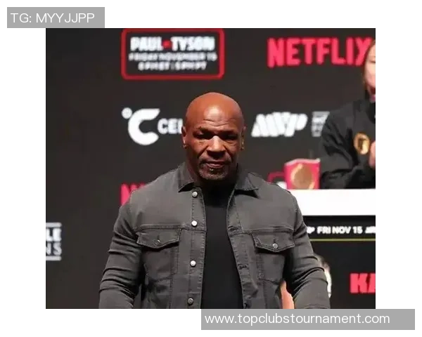 小查洛与罗萨的巅峰对决谁将成为拳坛新王者的传奇之战