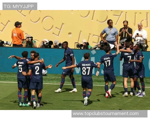 巴黎圣日尔曼与摩纳哥的巅峰对决揭示法甲联赛新格局 巴黎圣日尔曼与摩纳哥的巅峰对决揭示法甲联赛新格局